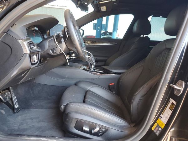 2022 BMW 530E