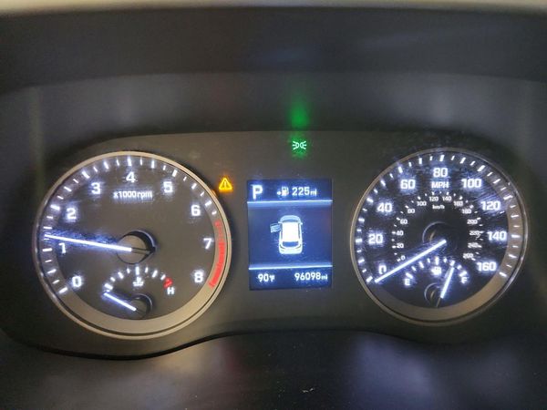 2020 HYUNDAI TUCSON SE