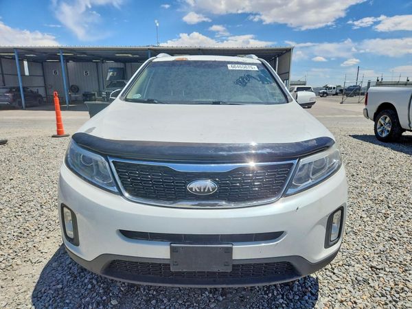 2014 KIA SORENTO Base/ LX