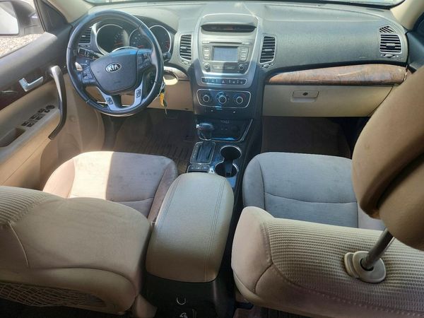 2014 KIA SORENTO Base/ LX