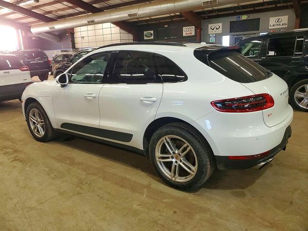 2017 PORSCHE MACAN