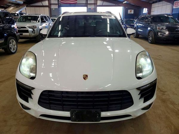 2017 PORSCHE MACAN