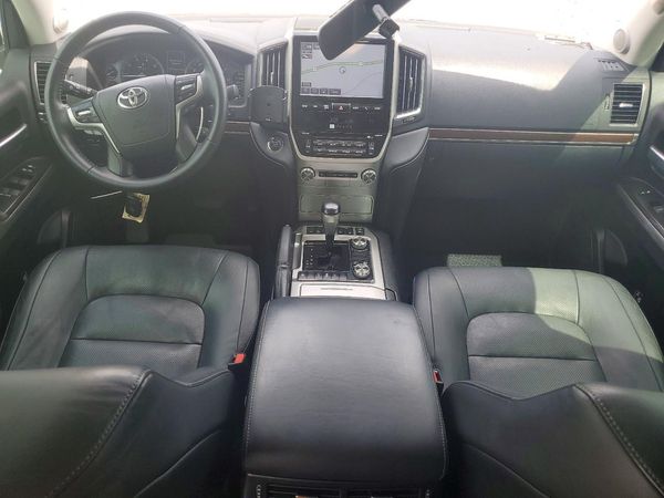 2016 TOYOTA LAND CRUISER VX-R