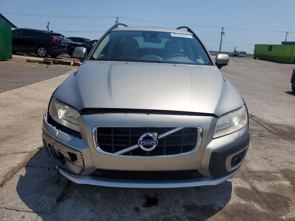 2013 VOLVO XC70