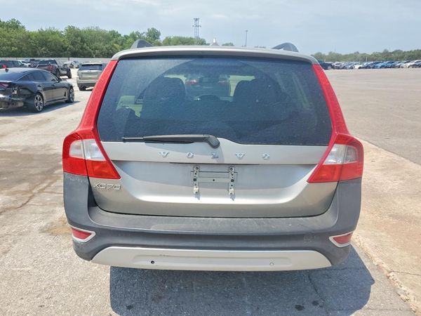 2013 VOLVO XC70
