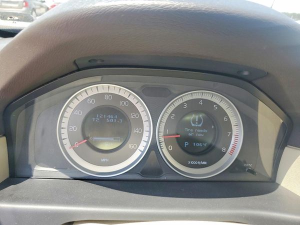2013 VOLVO XC70