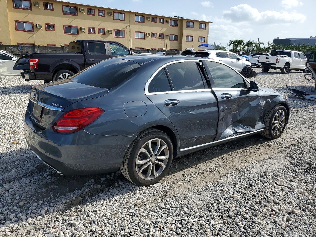 2015 MERCEDES-BENZ C 4-MATIC