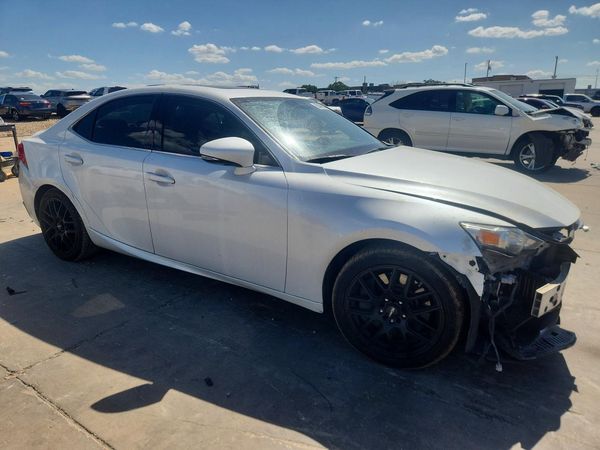 2016 LEXUS IS 200T