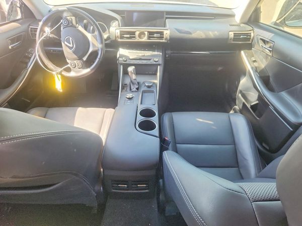 2016 LEXUS IS 200T