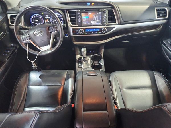 2015 TOYOTA HIGHLANDER