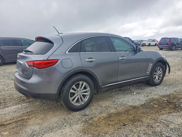 2017 INFINITI QX70