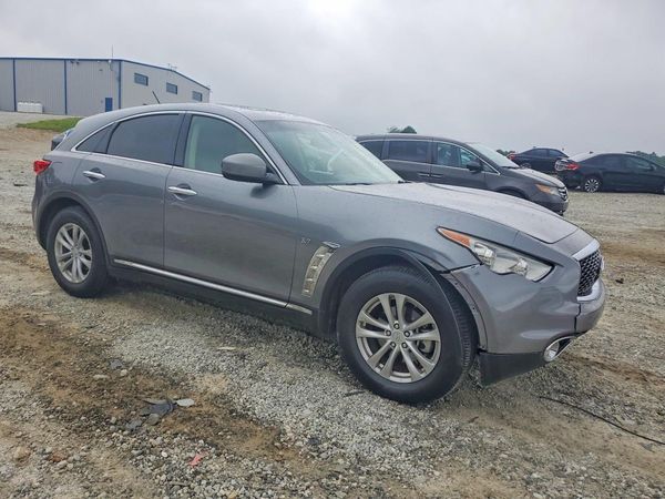 2017 INFINITI QX70