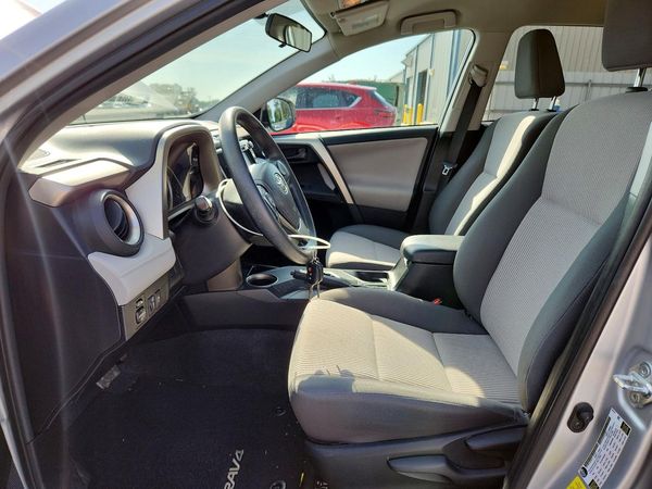 2015 TOYOTA RAV4 LE (X Grade)