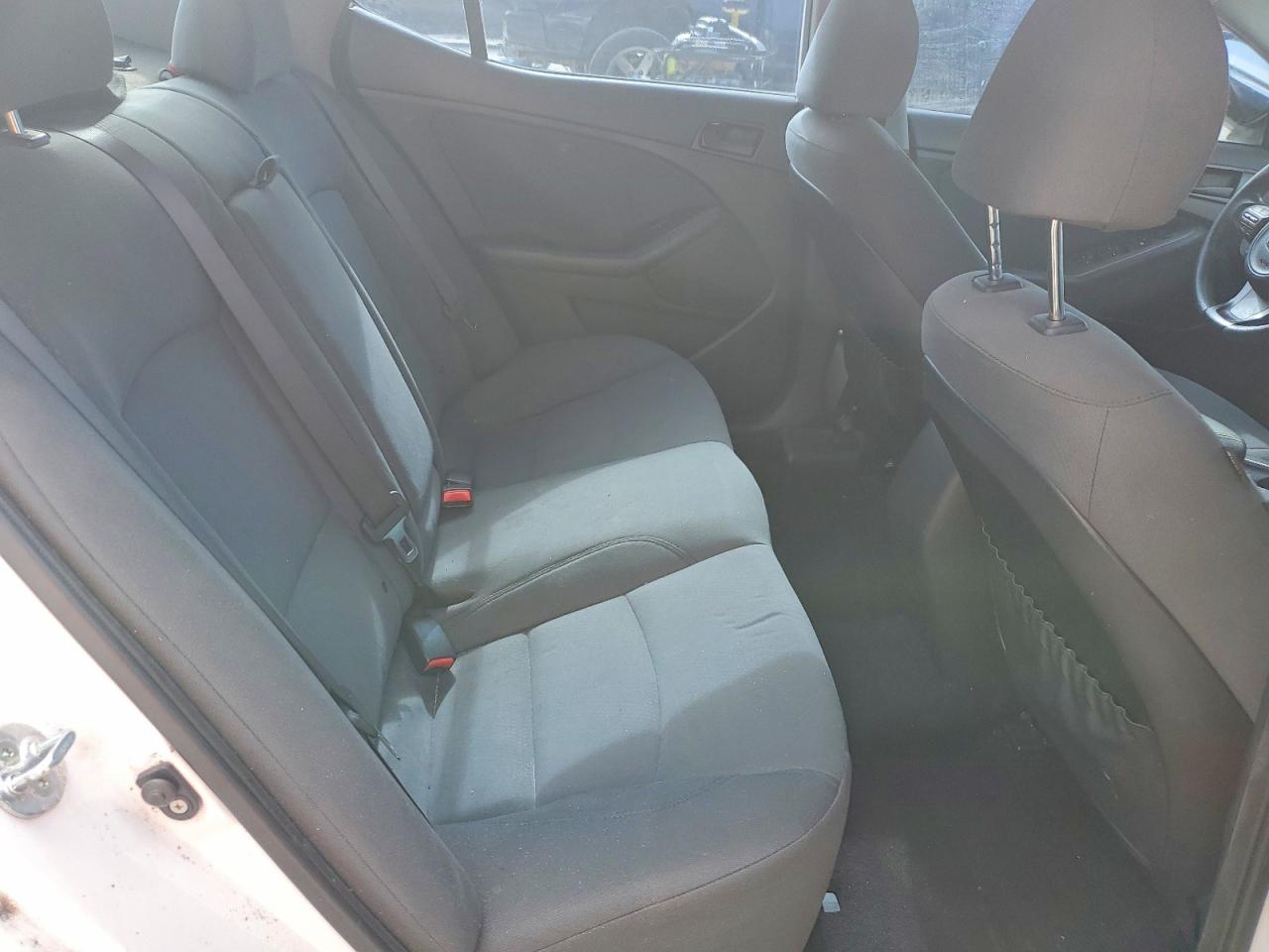 2015 KIA OPTIMA GL - Middle-low