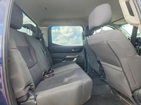 2022 TOYOTA TUNDRA SR5