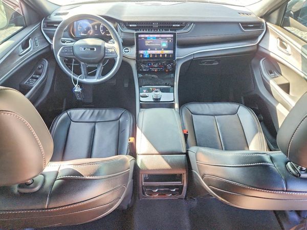 2024 JEEP GRAND CHEROKEE