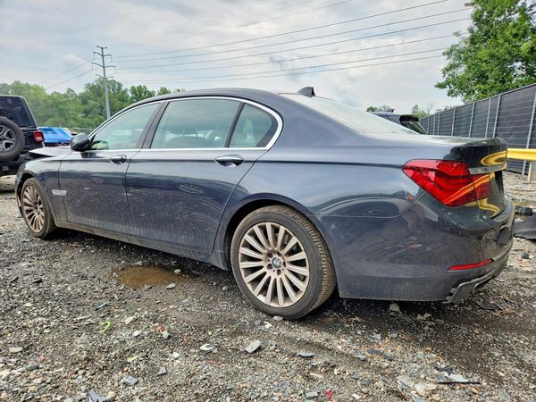 2013 BMW 740