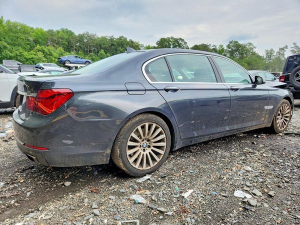 2013 BMW 740