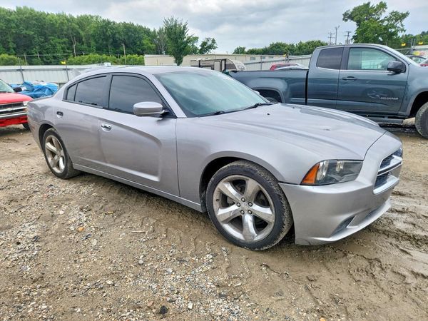 2014 DODGE CHARGER SE