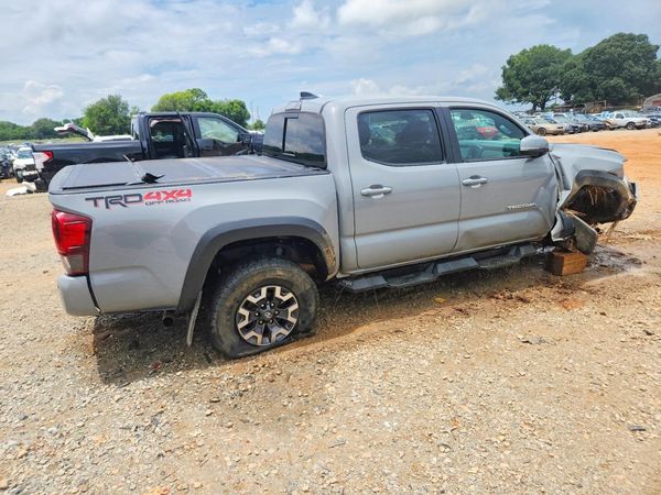 2019 TOYOTA TACOMA SR5