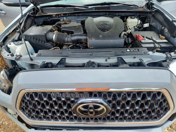 2019 TOYOTA TACOMA SR5