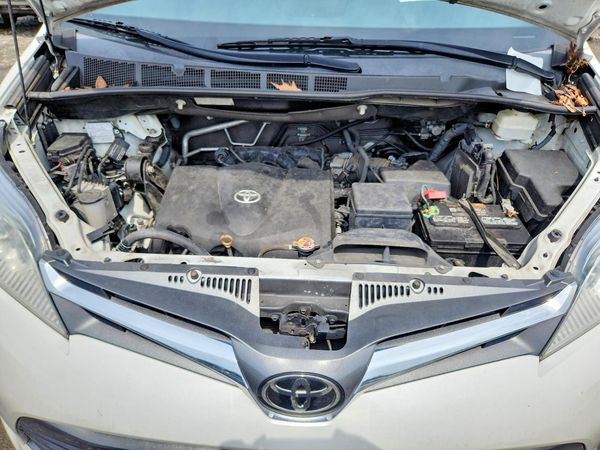 2020 TOYOTA SIENNA Q grade