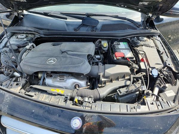 2015 MERCEDES-BENZ GLA GLA250