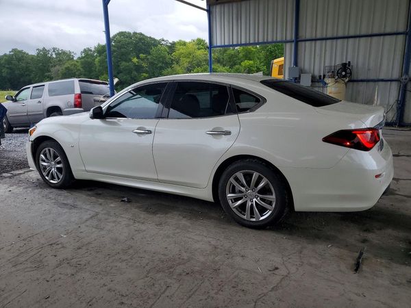 2017 INFINITI Q70