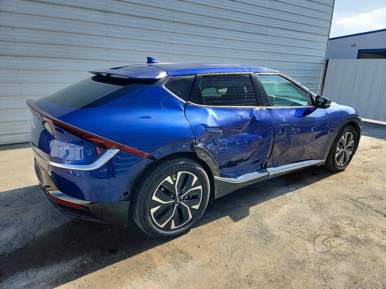 2023 KIA EV6 Light, Wind