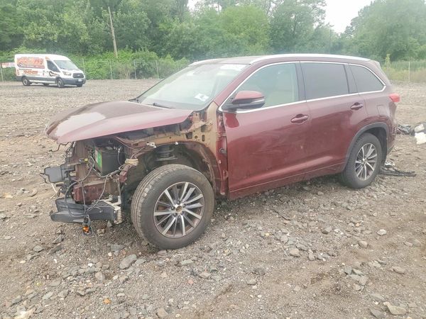 2017 TOYOTA HIGHLANDER SE/XLE
