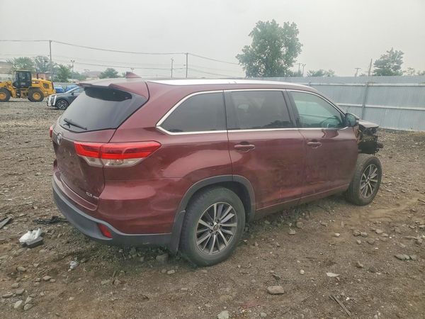 2017 TOYOTA HIGHLANDER SE/XLE