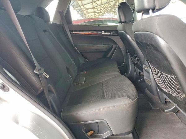 2014 KIA SORENTO Base/ LX