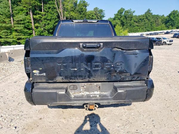 2024 TOYOTA TUNDRA SR5