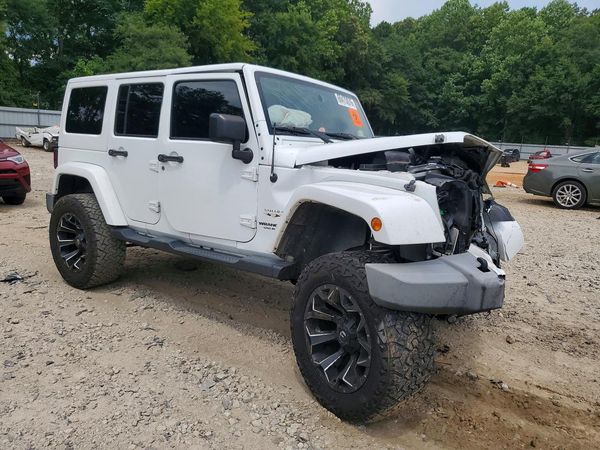 2017 JEEP WRANGLER UNLIMITED SAHARA 4X4