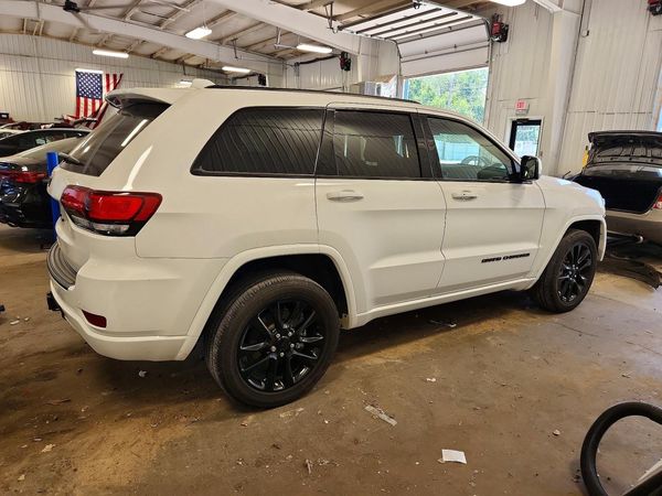 2021 JEEP GRAND CHEROKEE LAREDO 4X4