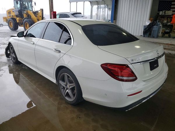 2017 MERCEDES-BENZ E E300