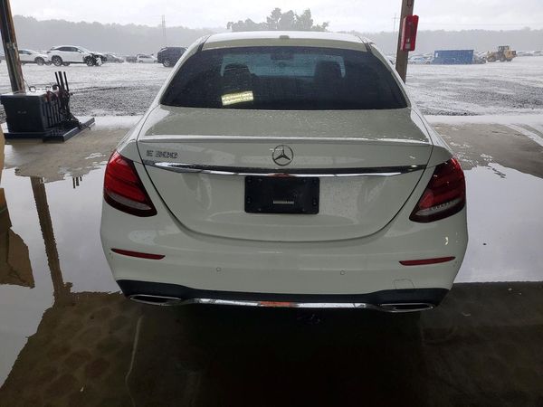 2017 MERCEDES-BENZ E E300