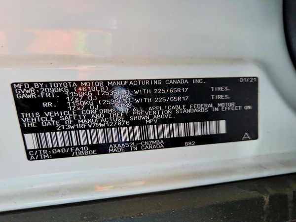 2021 TOYOTA RAV4 XLE