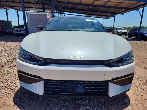 2023 KIA EV6