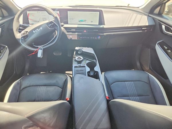 2023 KIA EV6