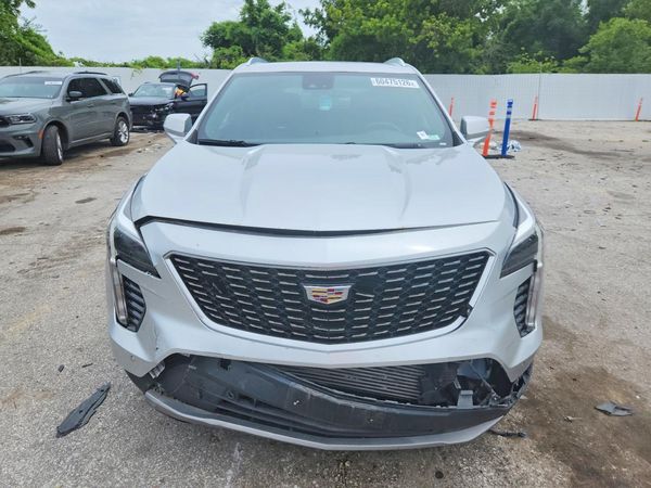 2021 CADILLAC XT4 Premium Luxury