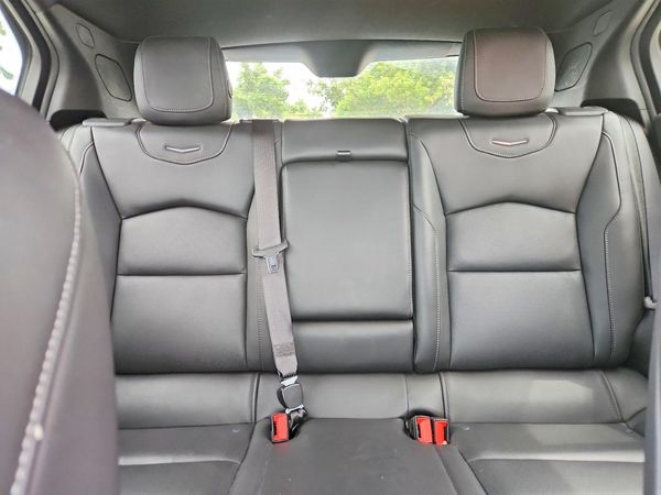 2021 CADILLAC XT4 Premium Luxury