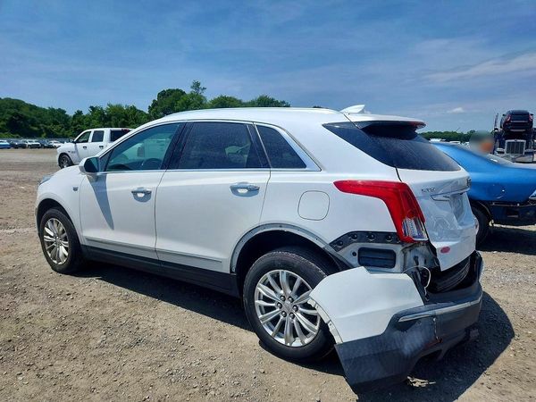 2017 CADILLAC XT5 Base
