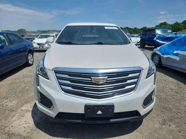 2017 CADILLAC XT5 Base