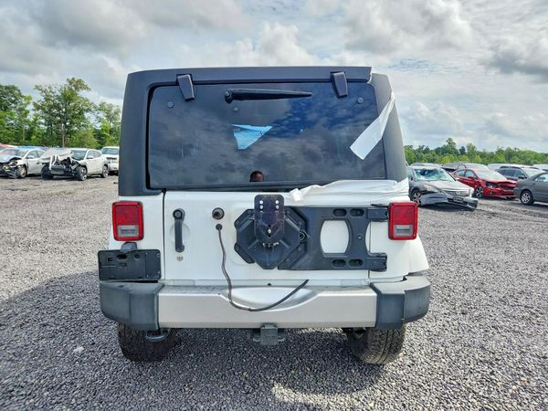 2017 JEEP WRANGLER UNLIMITED SAHARA 4X4