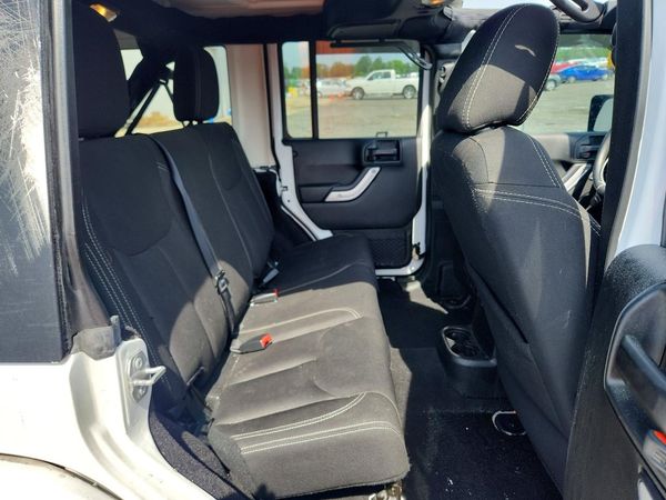 2017 JEEP WRANGLER UNLIMITED SAHARA 4X4