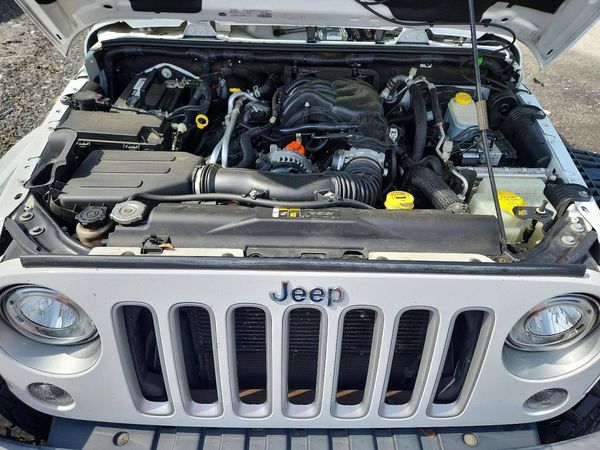 2017 JEEP WRANGLER UNLIMITED SAHARA 4X4