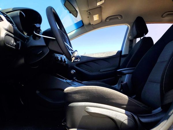 2016 KIA FORTE GL (Middle-Low Grade)