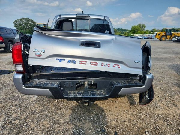 2019 TOYOTA TACOMA SR5