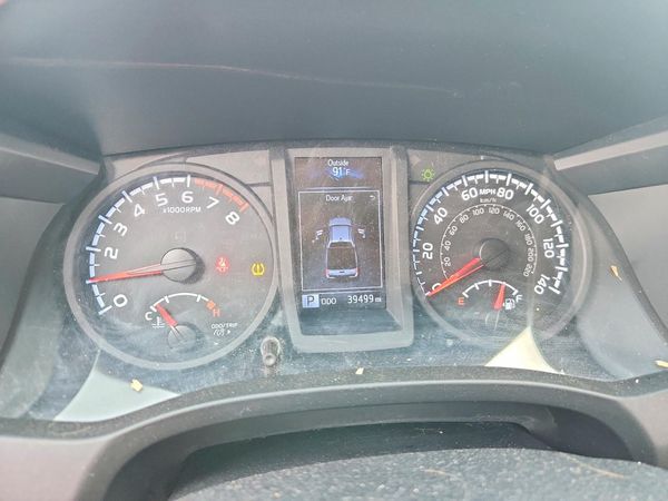 2019 TOYOTA TACOMA SR5
